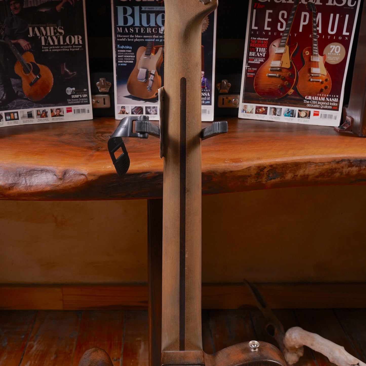 LsL Instruments Barn Bone La Perronita Reclaimed Pine Natural (2.El)