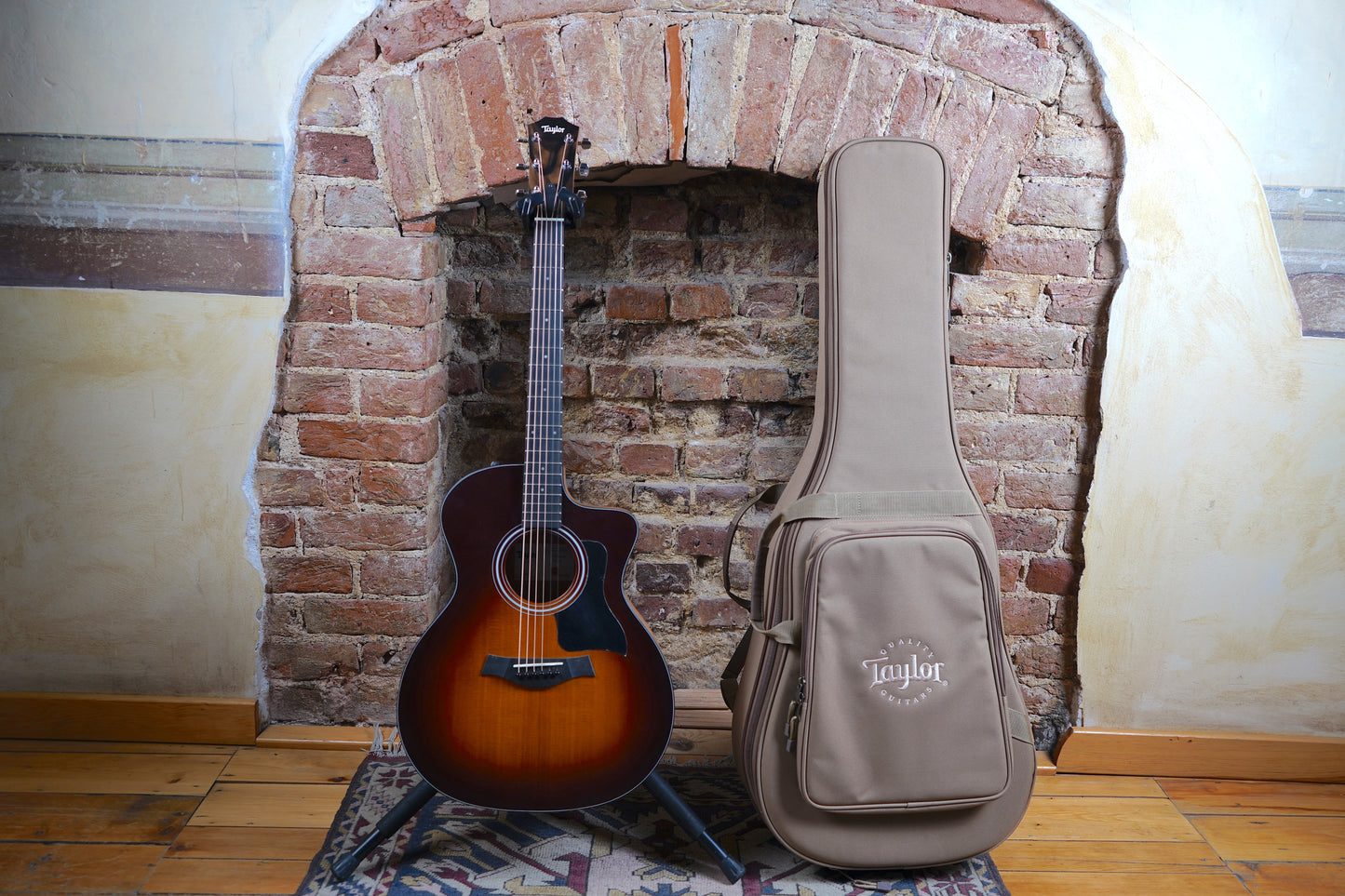 Taylor 114CE-SB Special Edition Elektro Akustik Gitar (2.El)