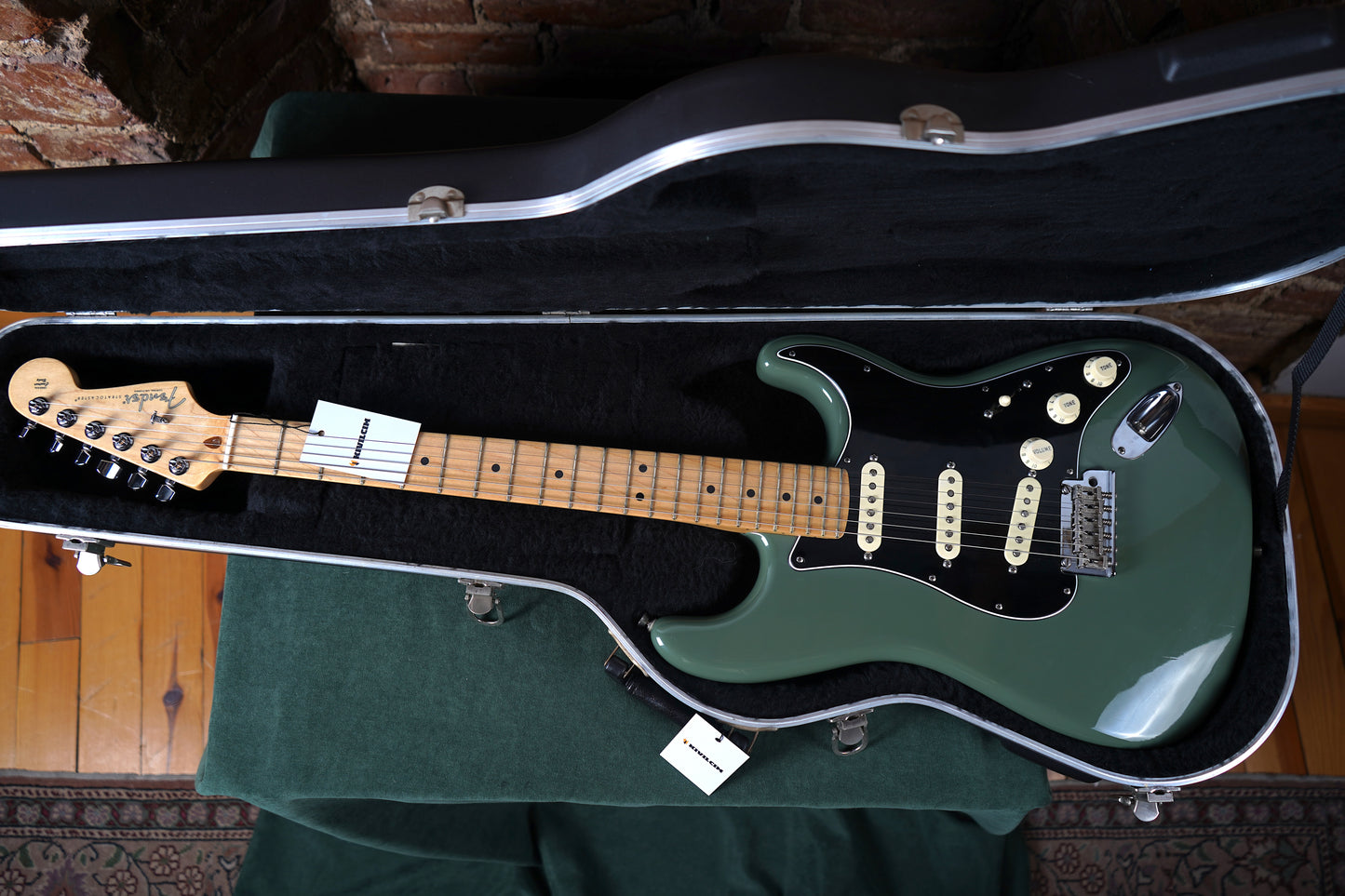 Fender American Professional Stratocaster - Antique Olive (2.El)