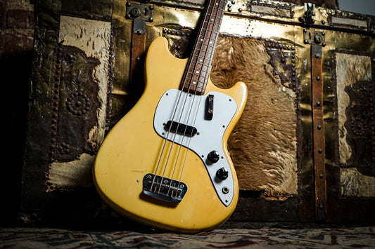 Fender 1970 Musicmaster Bas Gitar