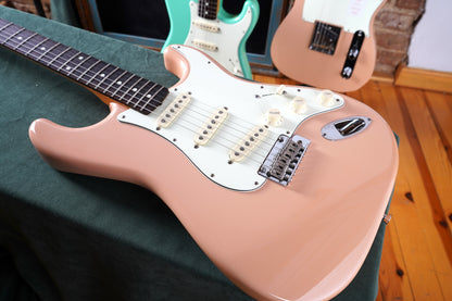 Fender Made in Japan Hybrid 60's Stratocaster - Flamingo Pink (2.El)