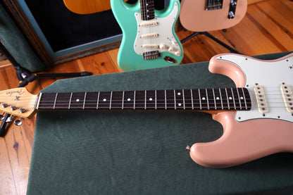 Fender Made in Japan Hybrid 60's Stratocaster - Flamingo Pink (2.El)