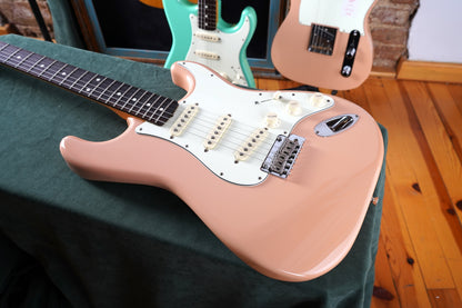 Fender Made in Japan Hybrid 60's Stratocaster - Flamingo Pink (2.El)
