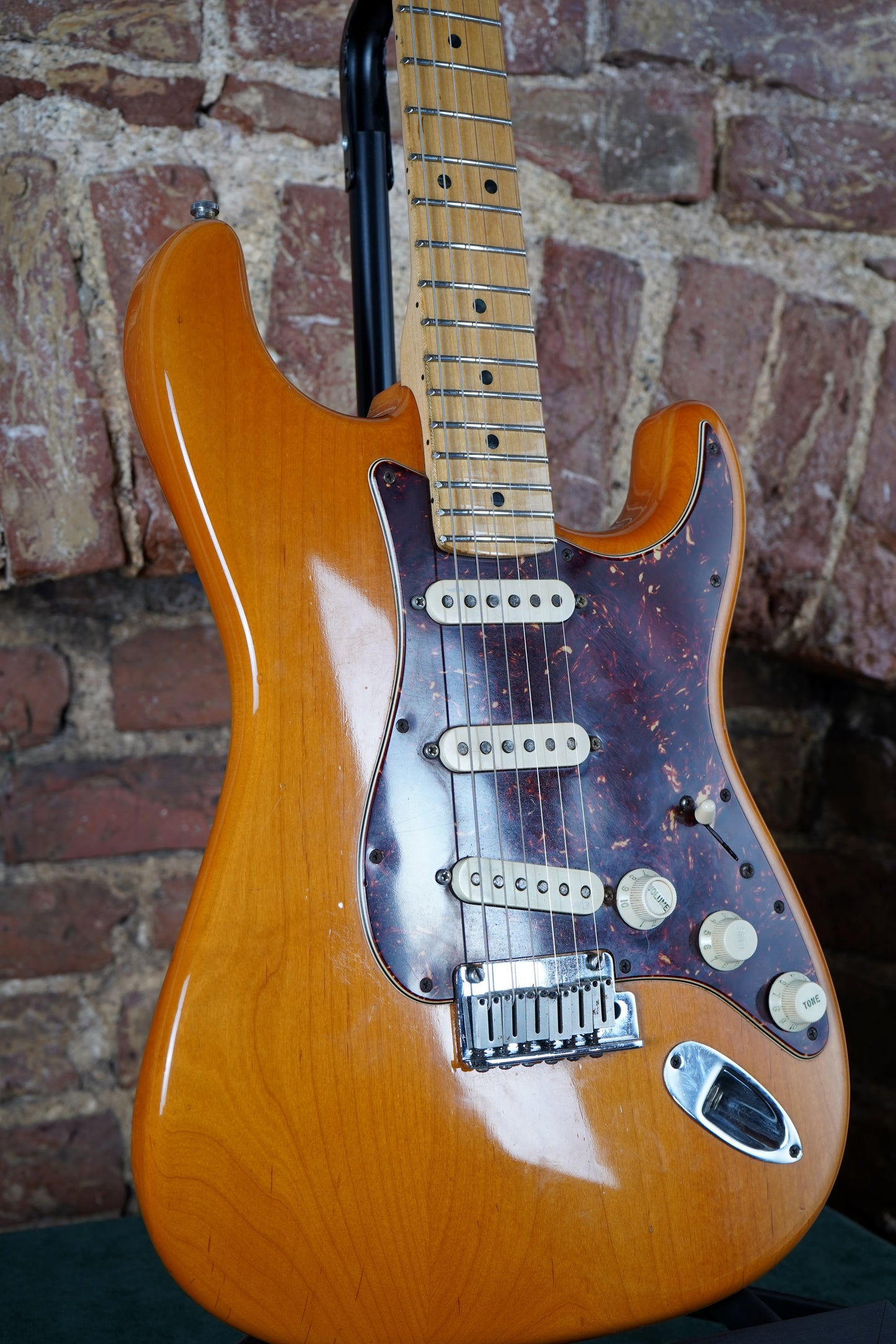 Fender 2010 American Deluxe Stratocaster Amber (2.El)
