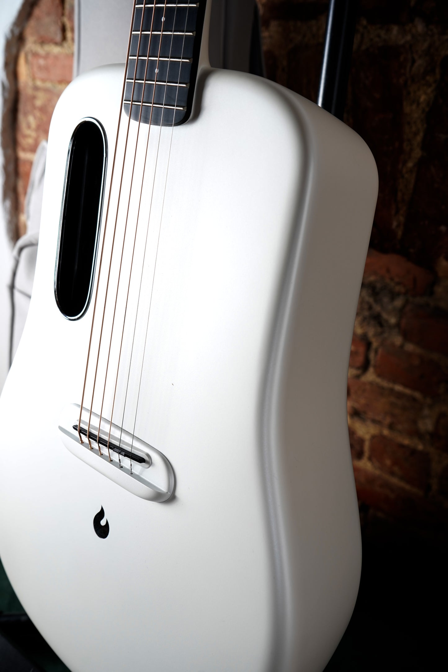 LAVA ME 4 Smart Akustik Gitar 36 inç Carbon