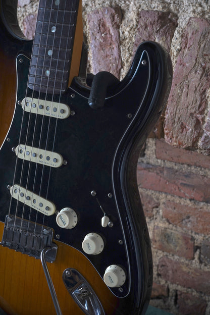 Fender Amerinca Ultra Luxe Stratocaster 2 Color Sunburst (2. El)