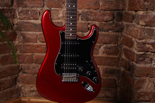 Fender American Special HSS Stratocaster Elektro Gitar - Candy Apple Red (2.El)