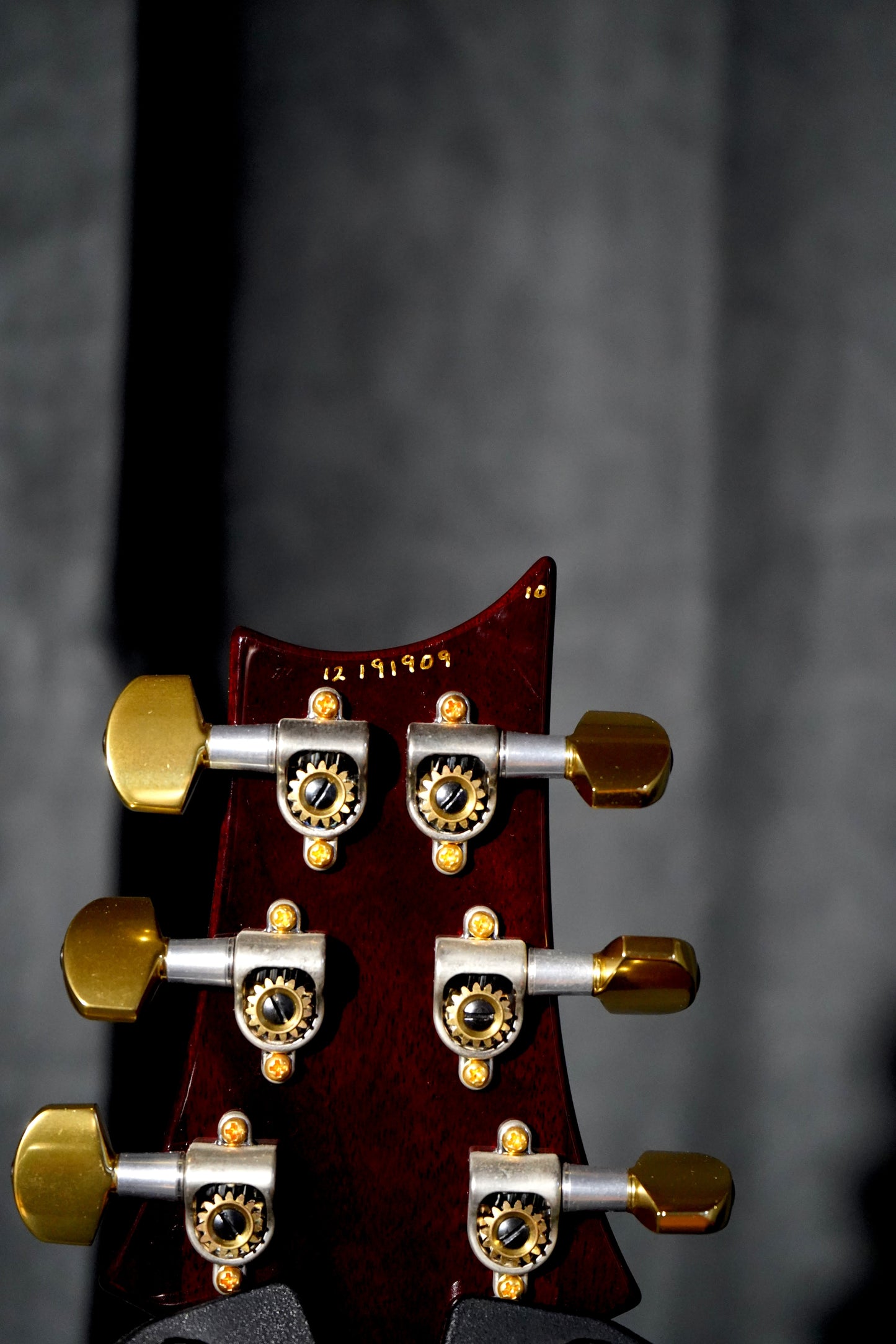 PRS Limited Edition P24 Black Gold Burst (2.El)