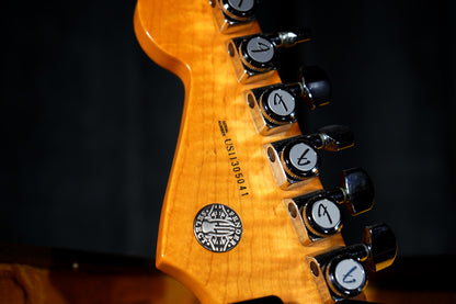 Fender Select Stratocaster Dark Cherry Burst (2.El)