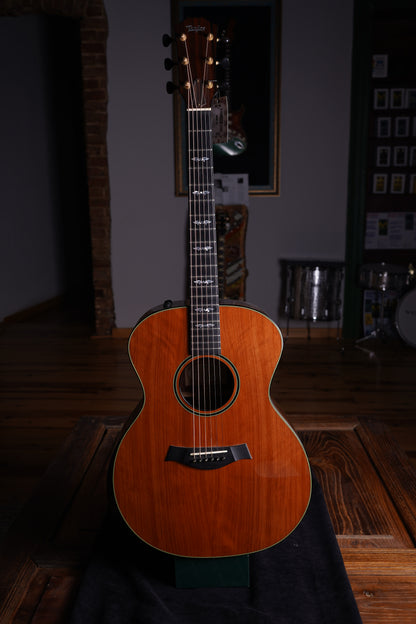 Taylor Custom GA Akustik Gitar (2.El)