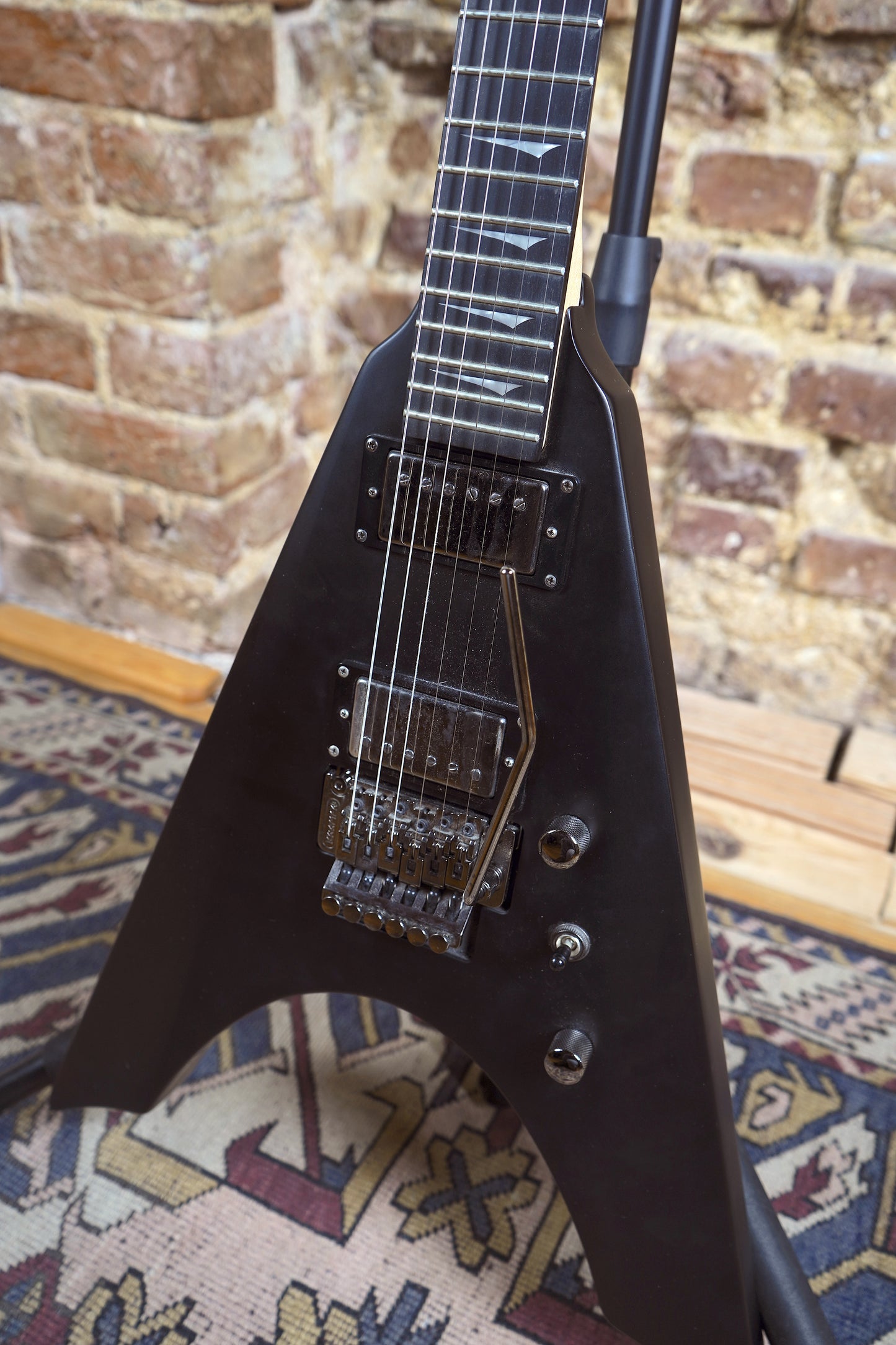 Kramer Nite-V Floyd Rose Elektro Gitar (2. El)