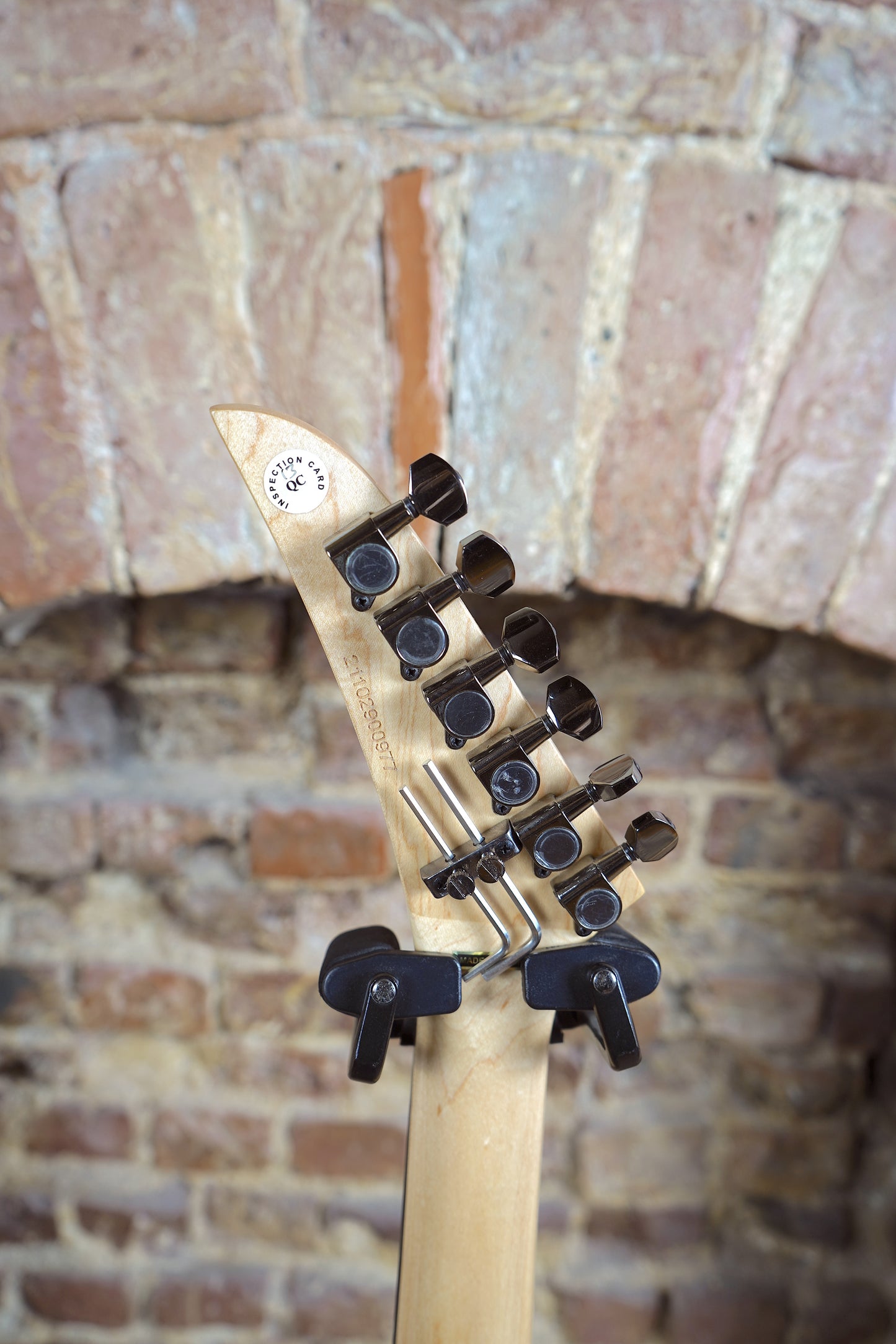 Kramer Nite-V Floyd Rose Elektro Gitar (2. El)