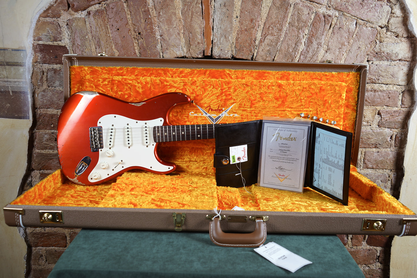 Fender W21 Ltd 59 Stratocaster Relic Elektro Gitar - Faded Candy Apple Red (2.El)