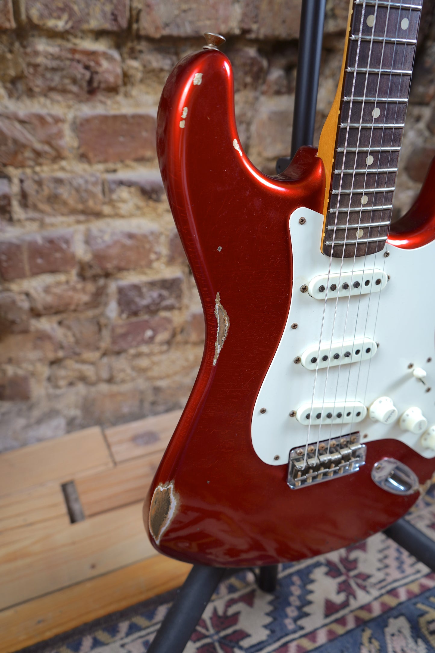 Fender W21 Ltd 59 Stratocaster Relic Elektro Gitar - Faded Candy Apple Red (2.El)