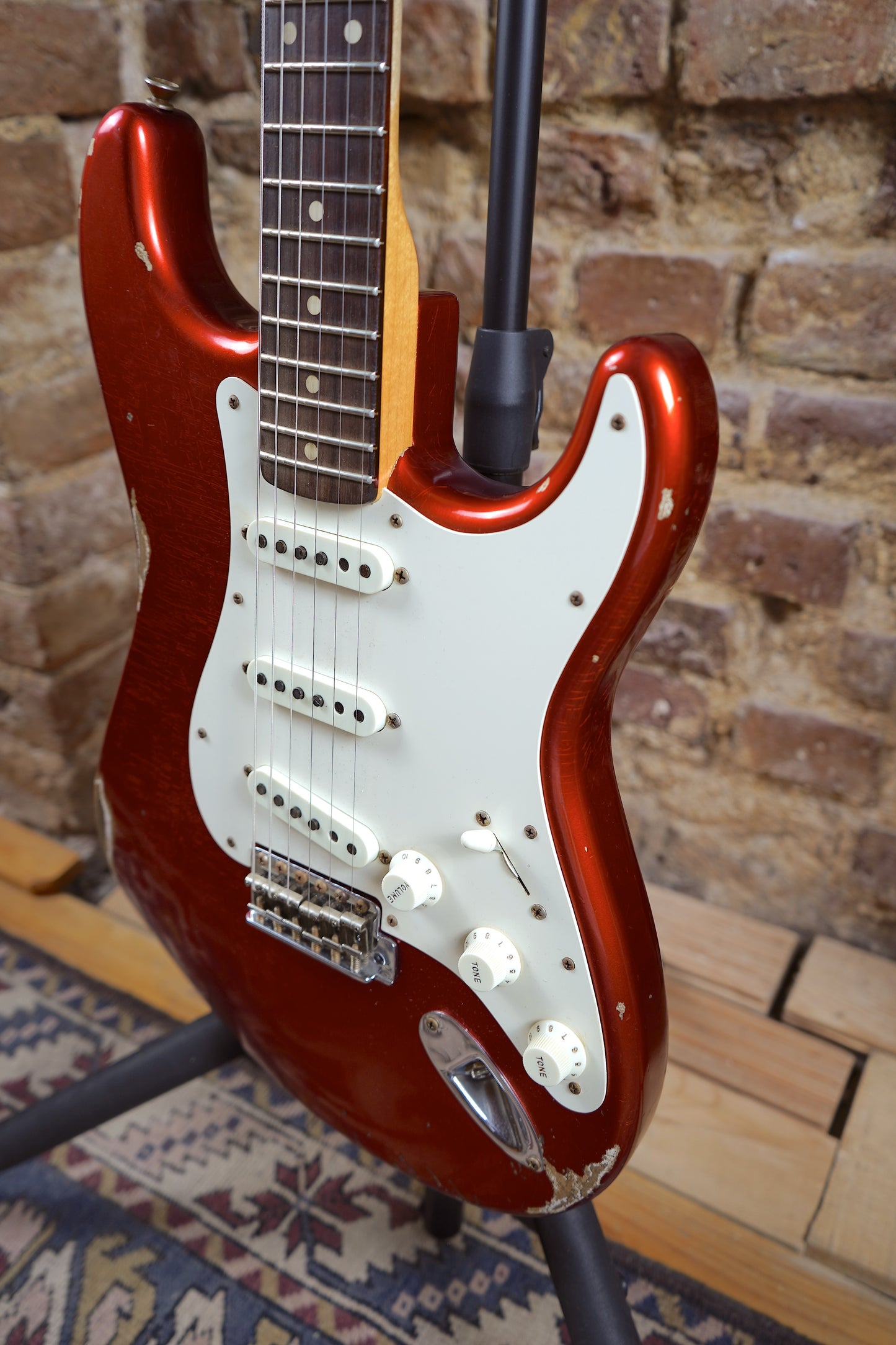 Fender W21 Ltd 59 Stratocaster Relic Elektro Gitar - Faded Candy Apple Red (2.El)