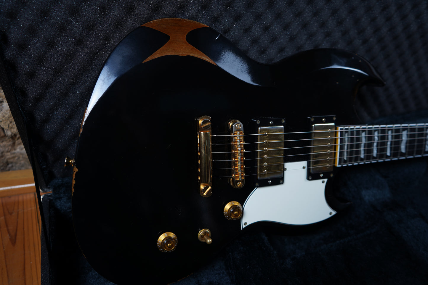 ESP Viper-II Distressed - Black (2.El)