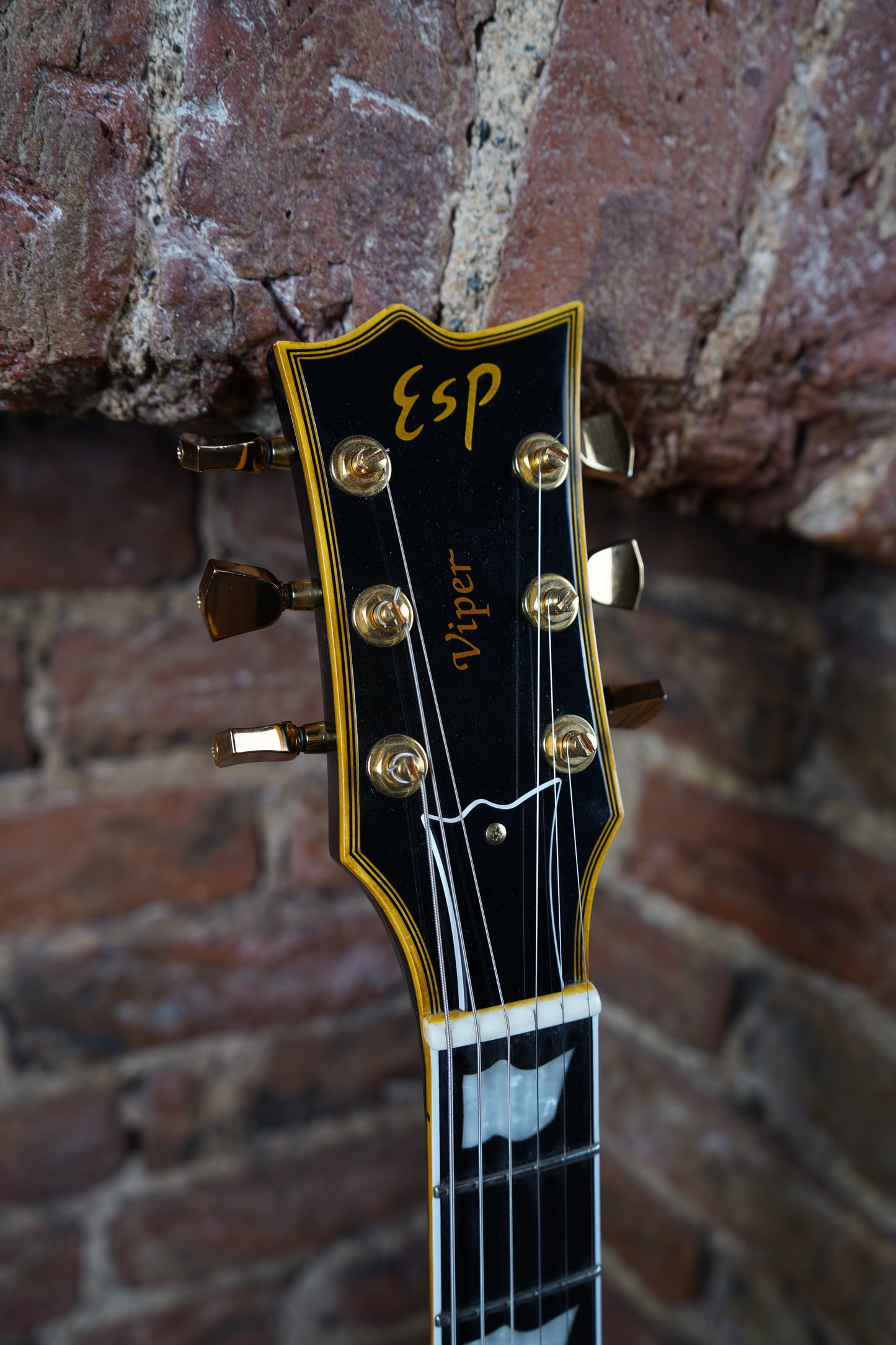 ESP Viper-II Distressed - Black (2.El)