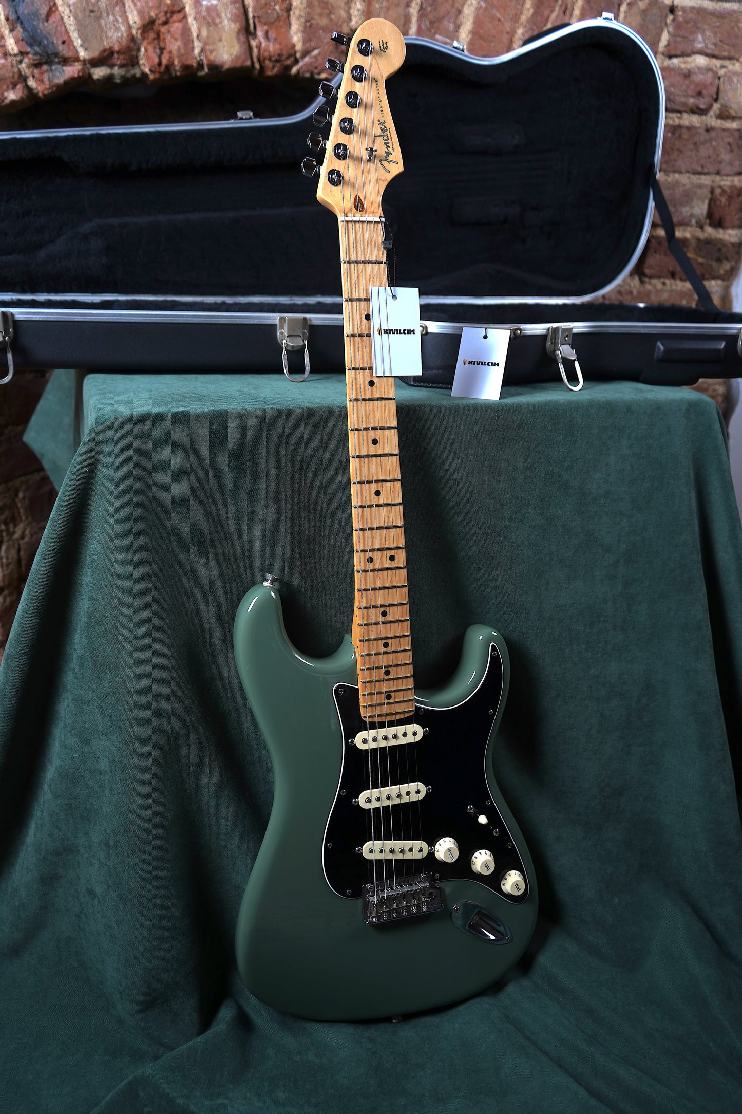 Fender American Professional Stratocaster - Antique Olive (2.El)