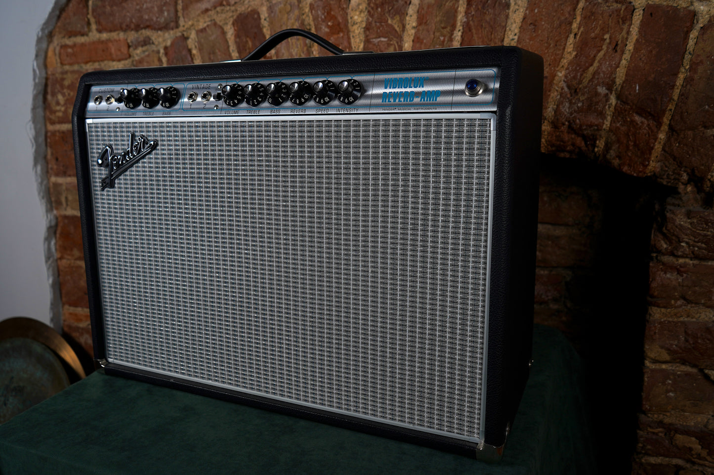 Fender '68 Custom Vibrolux Reverb Elektro Gitar Amfisi (2.El)