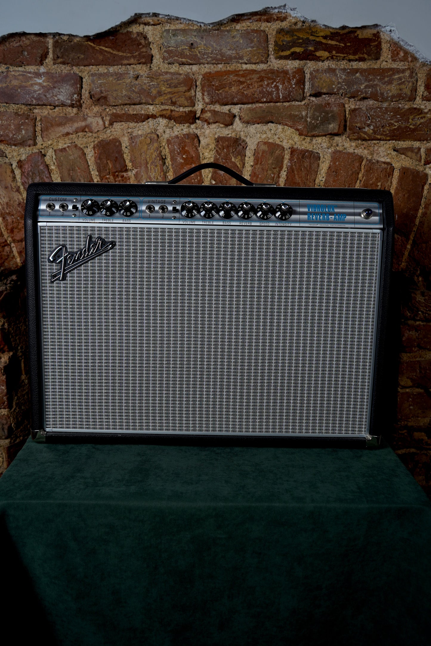 Fender '68 Custom Vibrolux Reverb Elektro Gitar Amfisi (2.El)