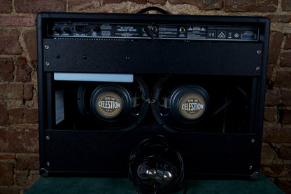 Fender '68 Custom Vibrolux Reverb Elektro Gitar Amfisi (2.El)