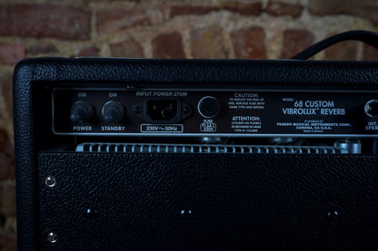 Fender '68 Custom Vibrolux Reverb Elektro Gitar Amfisi (2.El)