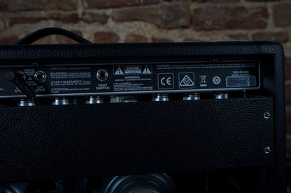 Fender '68 Custom Vibrolux Reverb Elektro Gitar Amfisi (2.El)