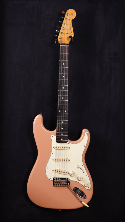 Fender Made in Japan Hybrid Stratocaster Flamingo Pink (2.El)
