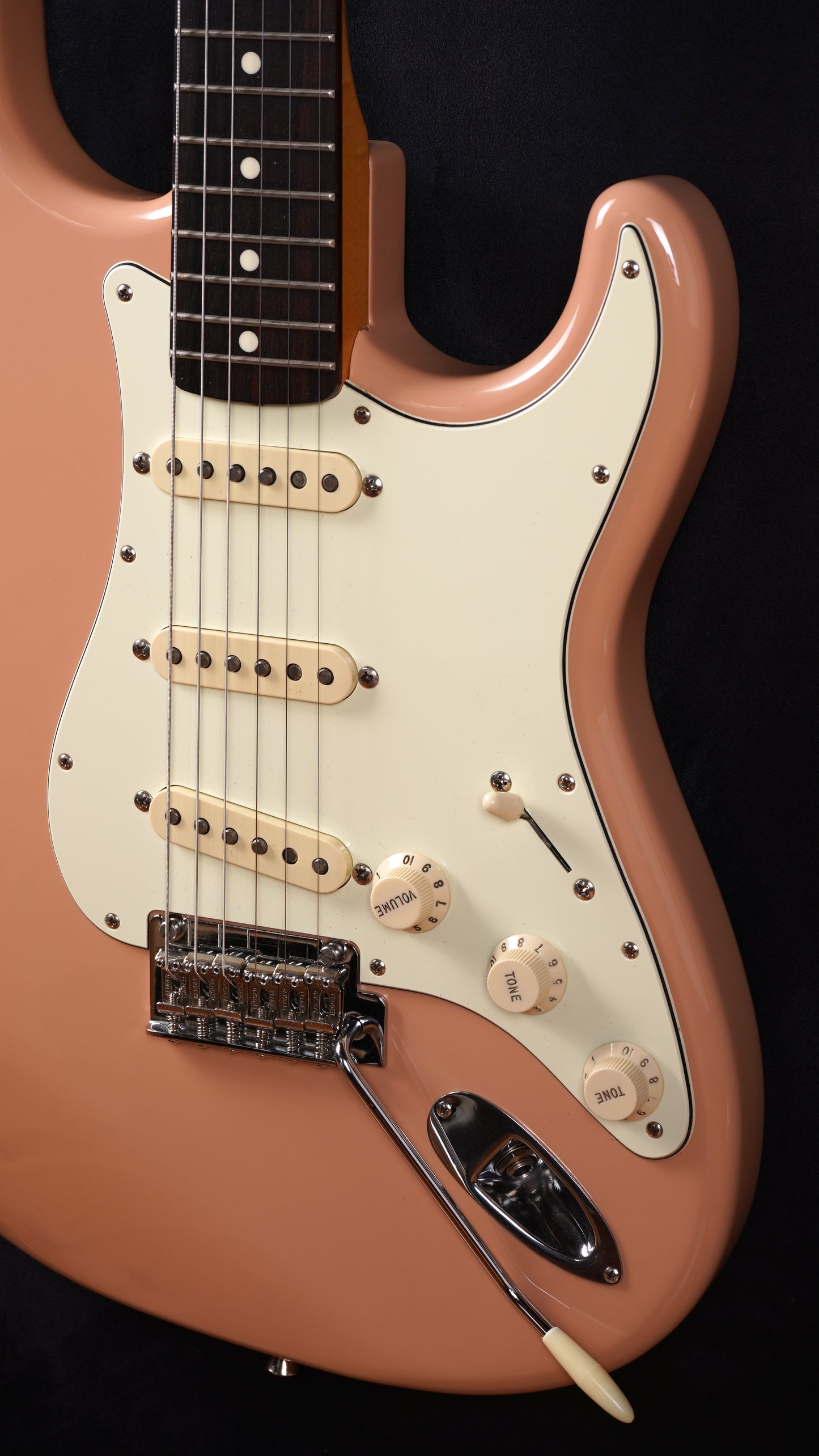 Fender Made in Japan Hybrid Stratocaster Flamingo Pink (2.El)