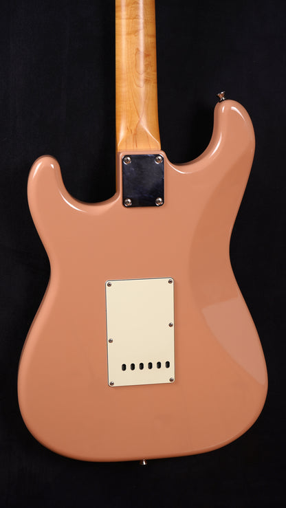 Fender Made in Japan Hybrid Stratocaster Flamingo Pink (2.El)