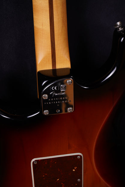 Fender American Professional II Stratocaster - 3 Color Sunburst Rosewood (2.El)