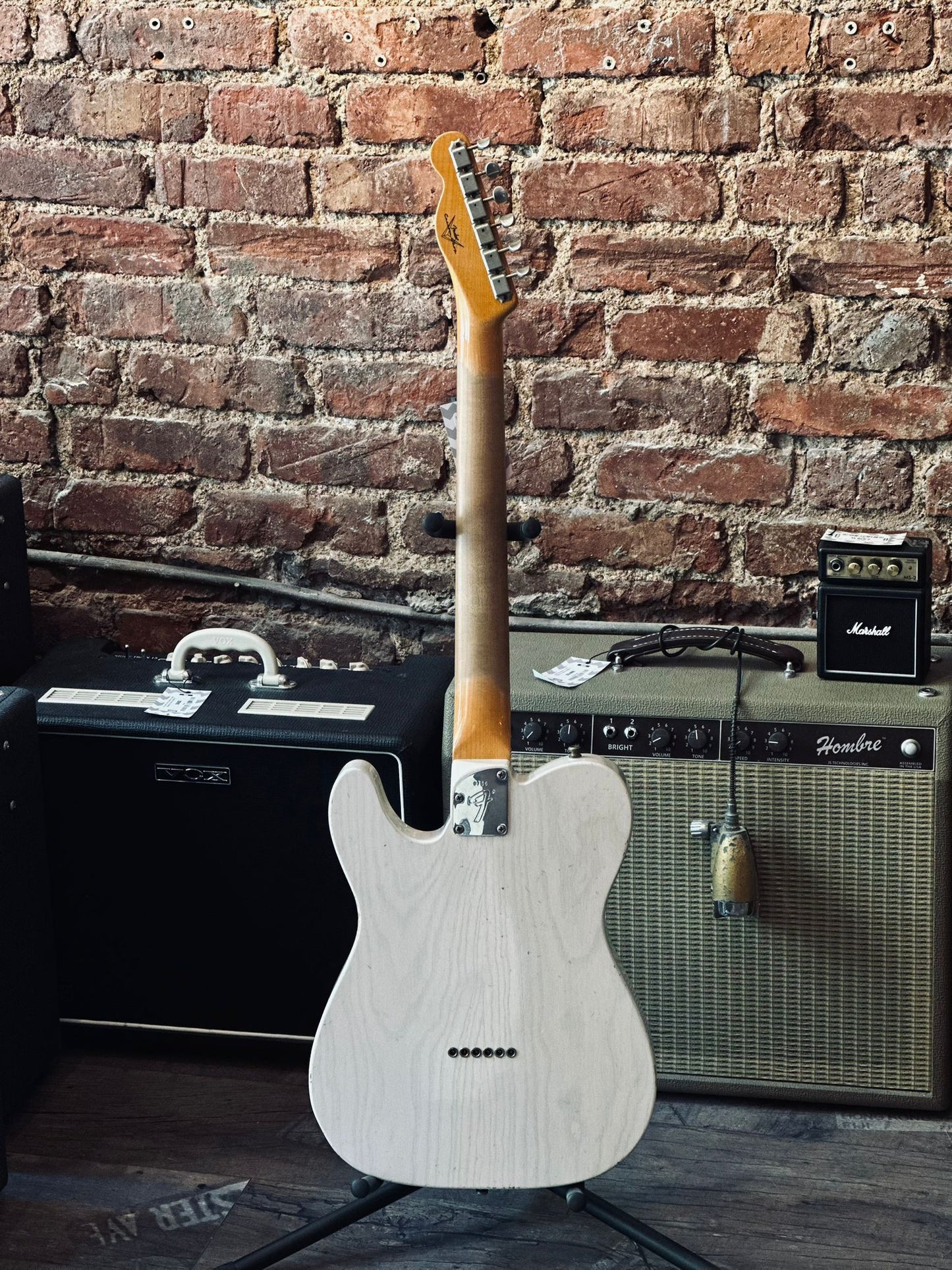 Fender Custom Shop Postmodern Telecaster Journeyman Elektro Gitar - Aged White Blonde (2.El)