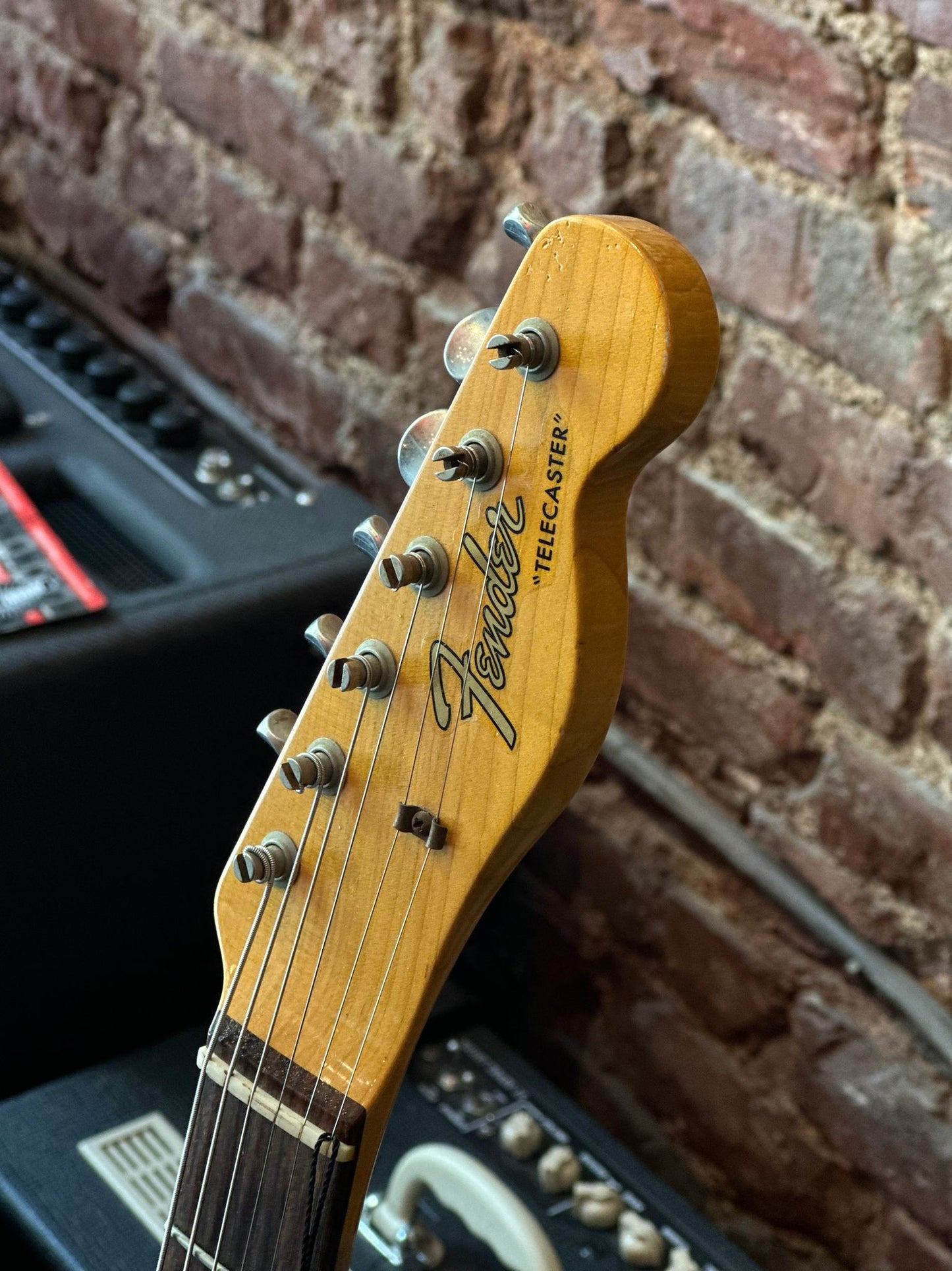 Fender Custom Shop Postmodern Telecaster Journeyman Elektro Gitar - Aged White Blonde (2.El)